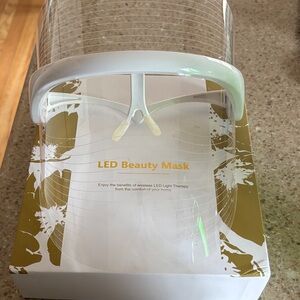 LED Beauty Mask - White